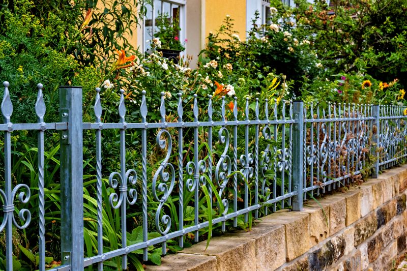 Decorative Fence Finish